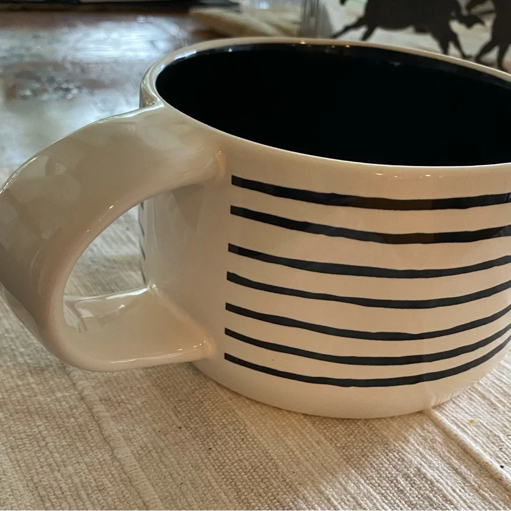 NWT Rae Dunn X Peanuts “SPOOKED POOCH” Soup size Mug